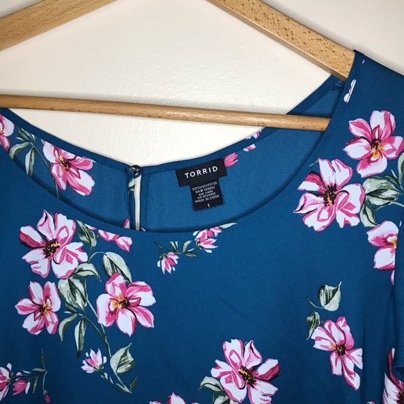 Torrid / floral flowy blouse - Picture 3 of 6